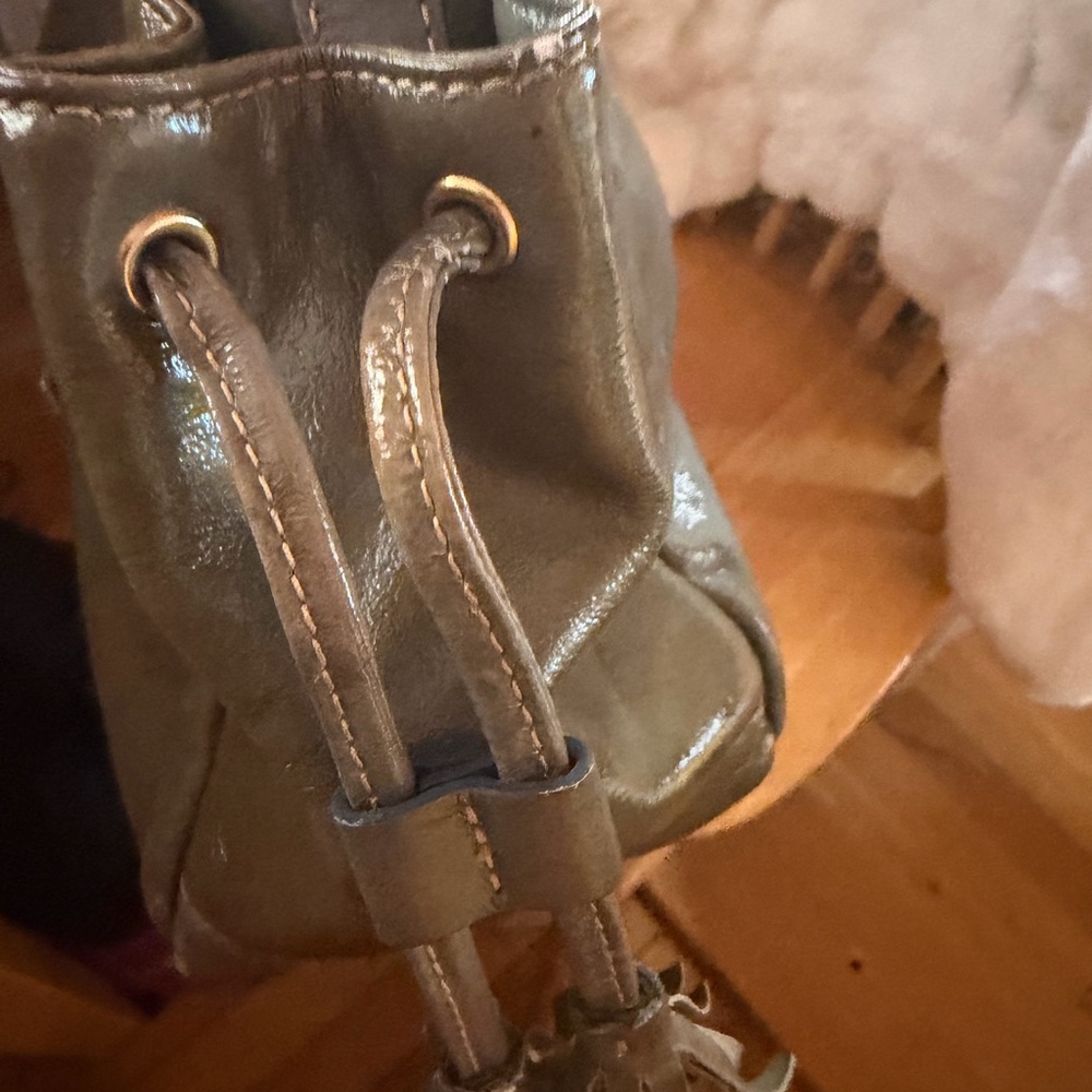 Dooney & Bourke Olive Green Leather Shoulder Bag with Tassel - Rehab handles - Picture 7 of 8